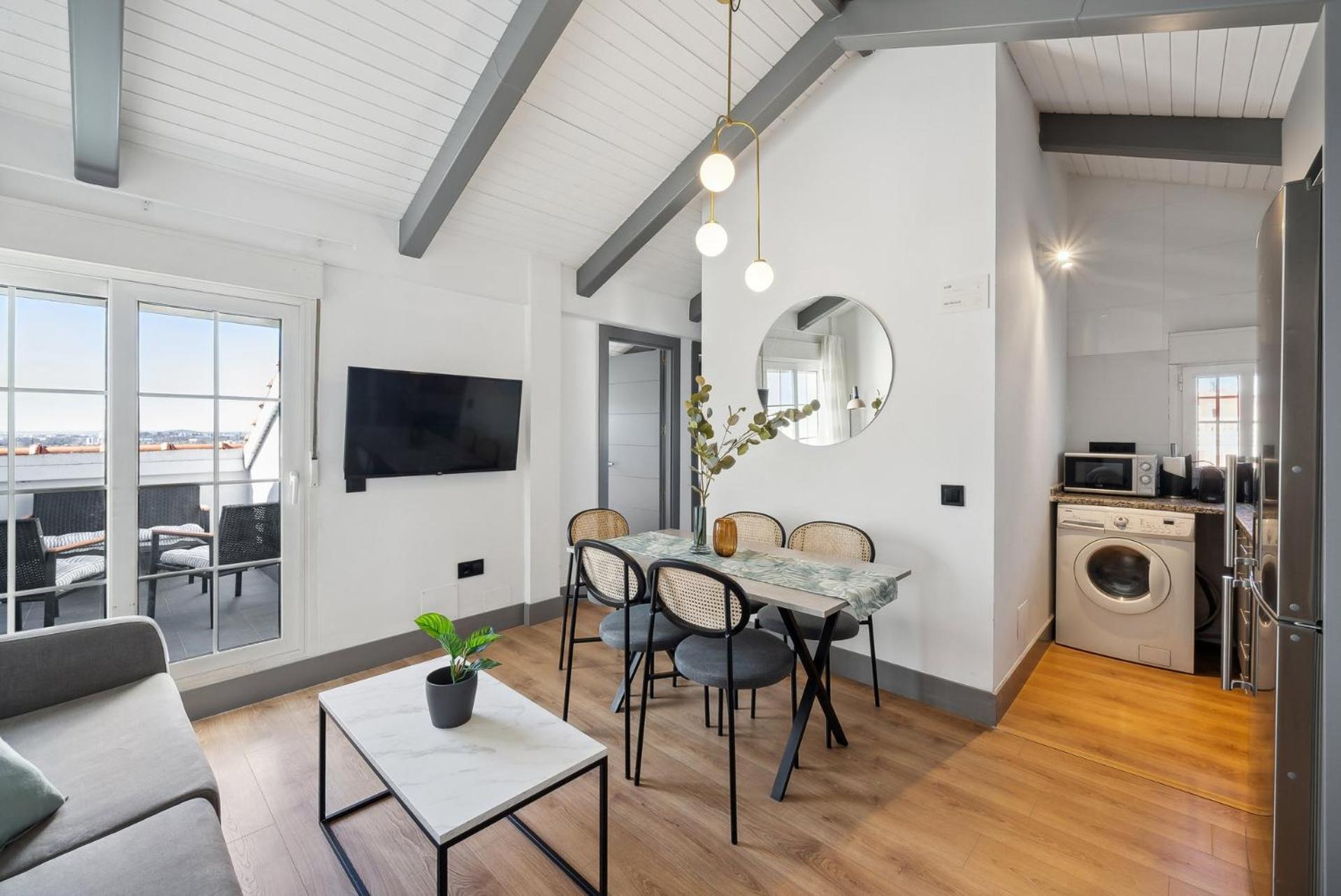 Limehome Madrid Calle De Santa Ana - Estancia Temporal Εξωτερικό φωτογραφία
