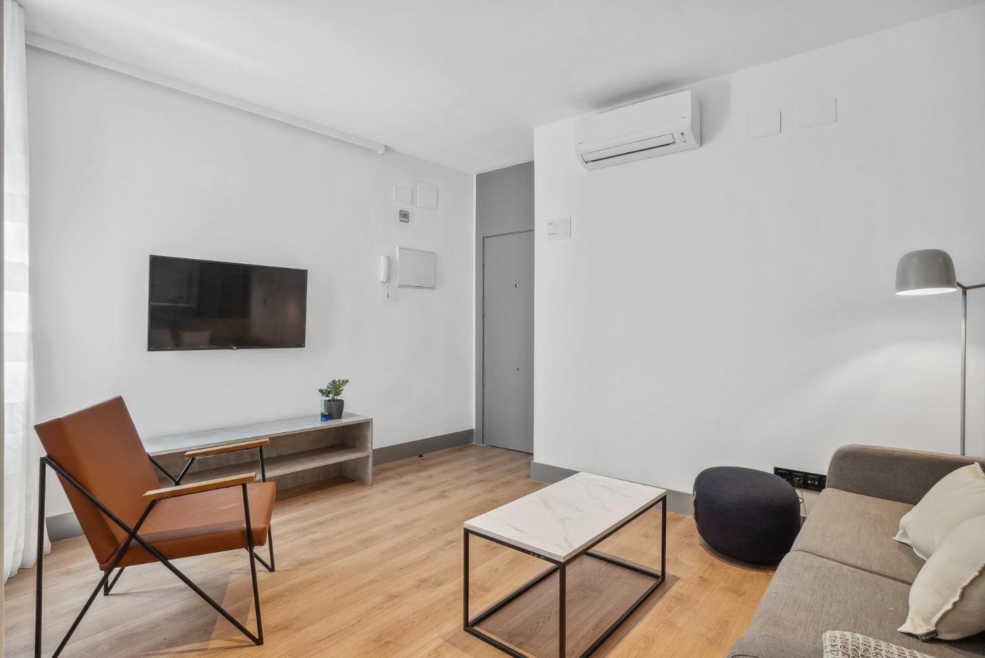 Limehome Madrid Calle De Santa Ana - Estancia Temporal Εξωτερικό φωτογραφία