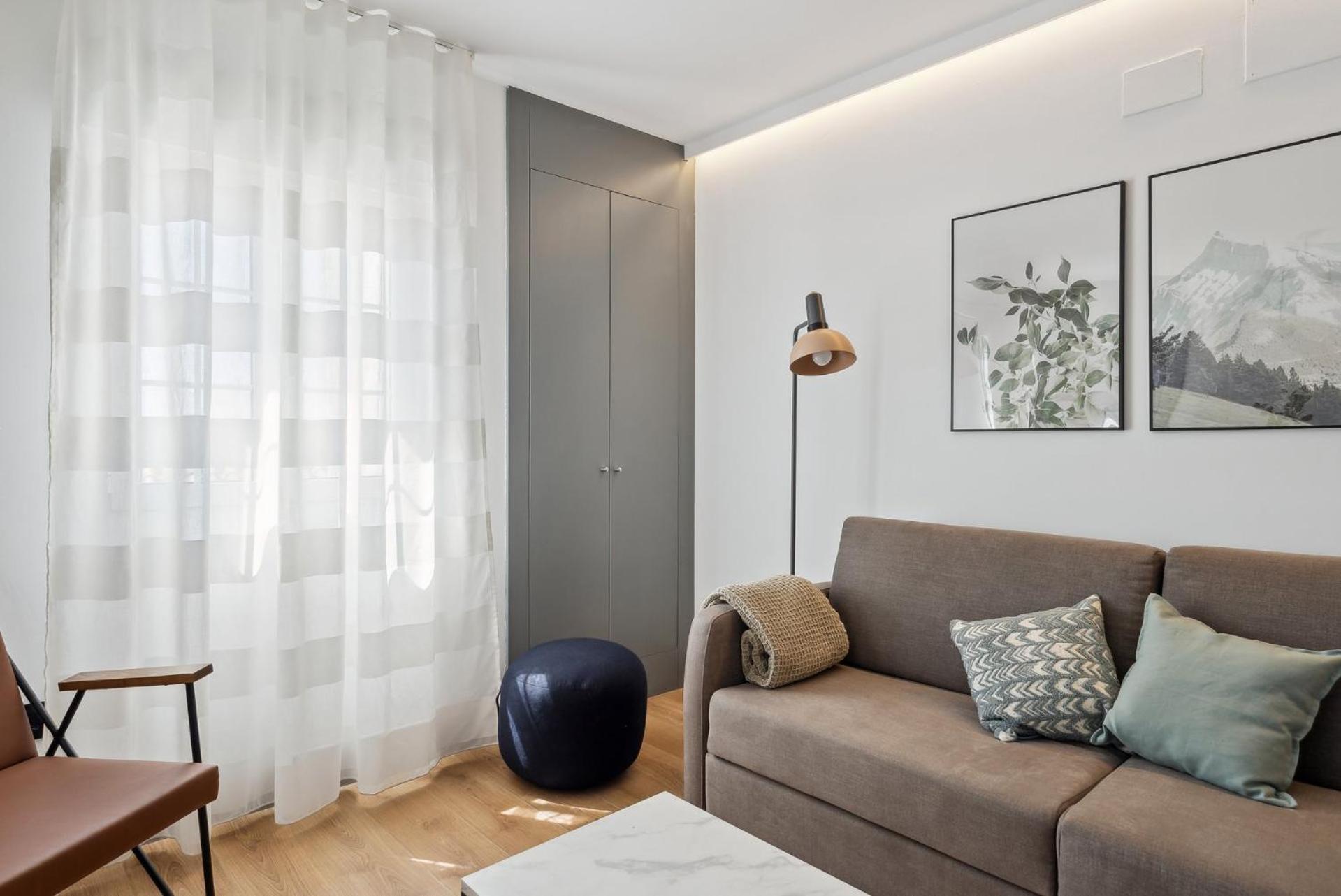 Limehome Madrid Calle De Santa Ana - Estancia Temporal Εξωτερικό φωτογραφία