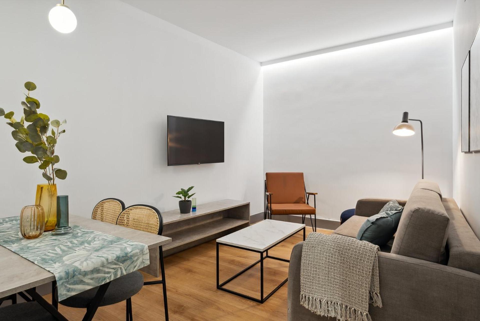Limehome Madrid Calle De Santa Ana - Estancia Temporal Εξωτερικό φωτογραφία