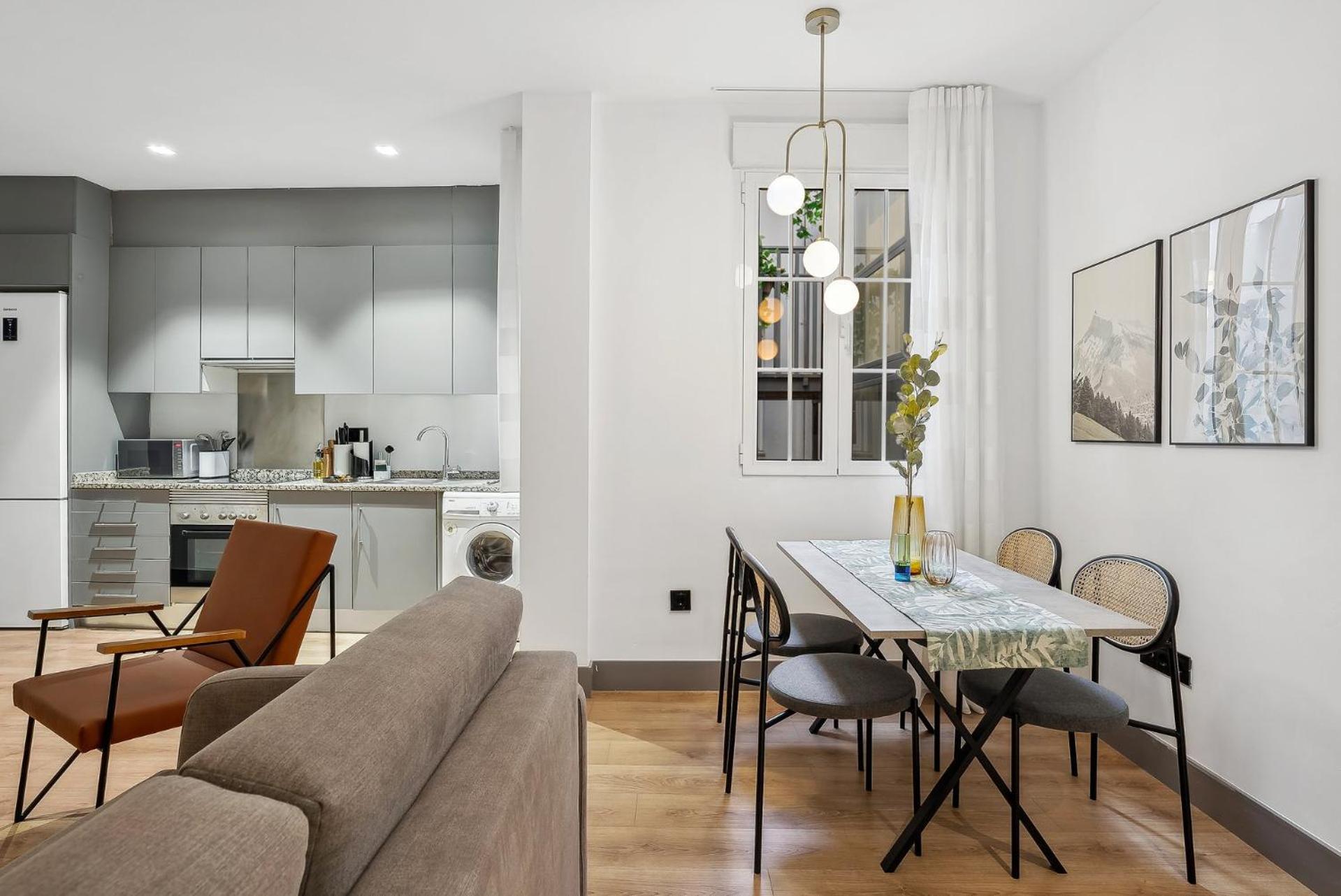 Limehome Madrid Calle De Santa Ana - Estancia Temporal Εξωτερικό φωτογραφία