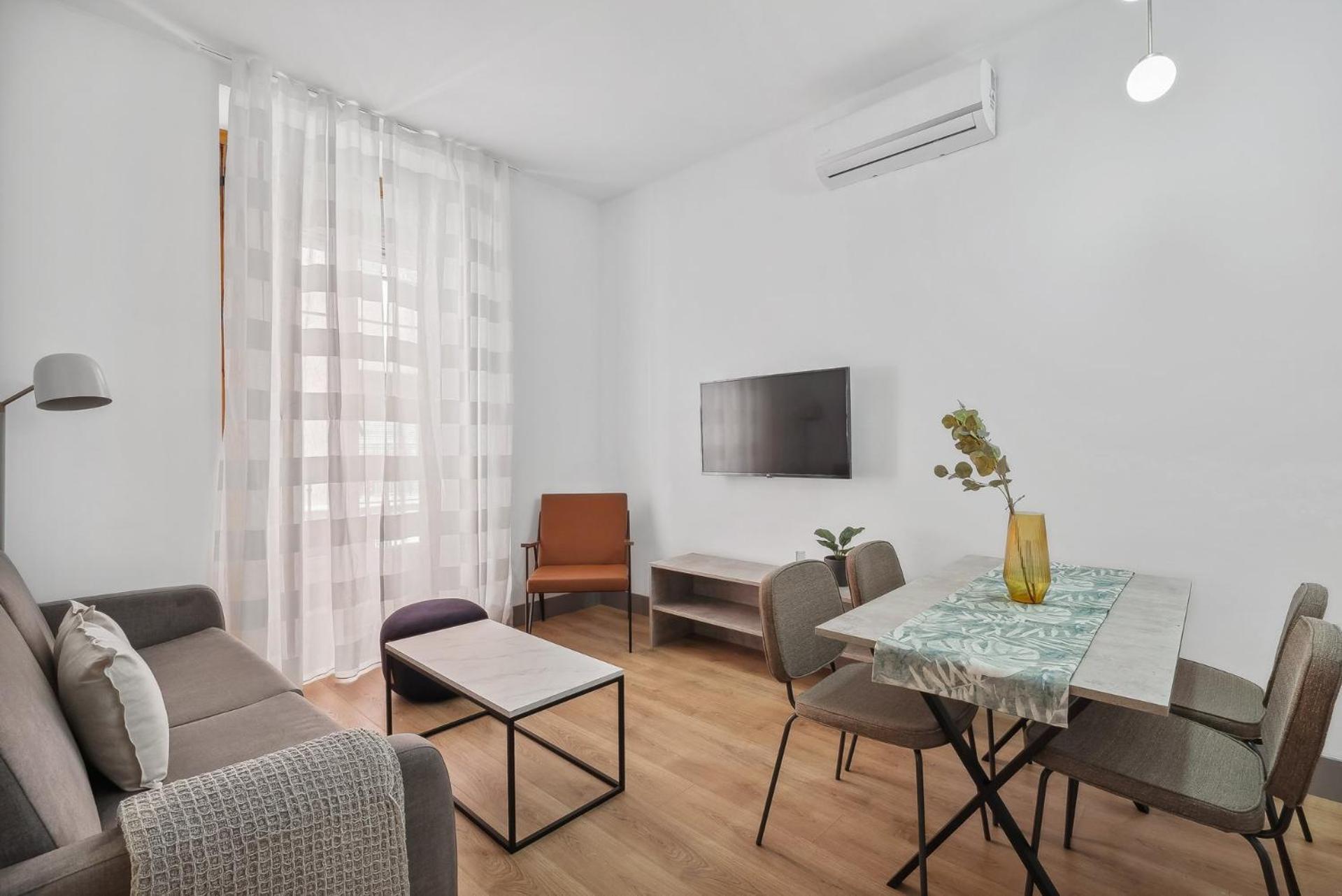 Limehome Madrid Calle De Santa Ana - Estancia Temporal Εξωτερικό φωτογραφία