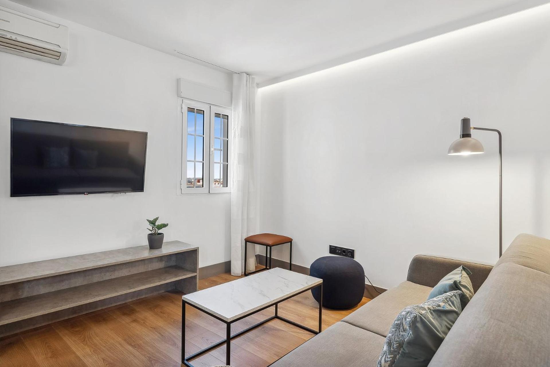 Limehome Madrid Calle De Santa Ana - Estancia Temporal Εξωτερικό φωτογραφία