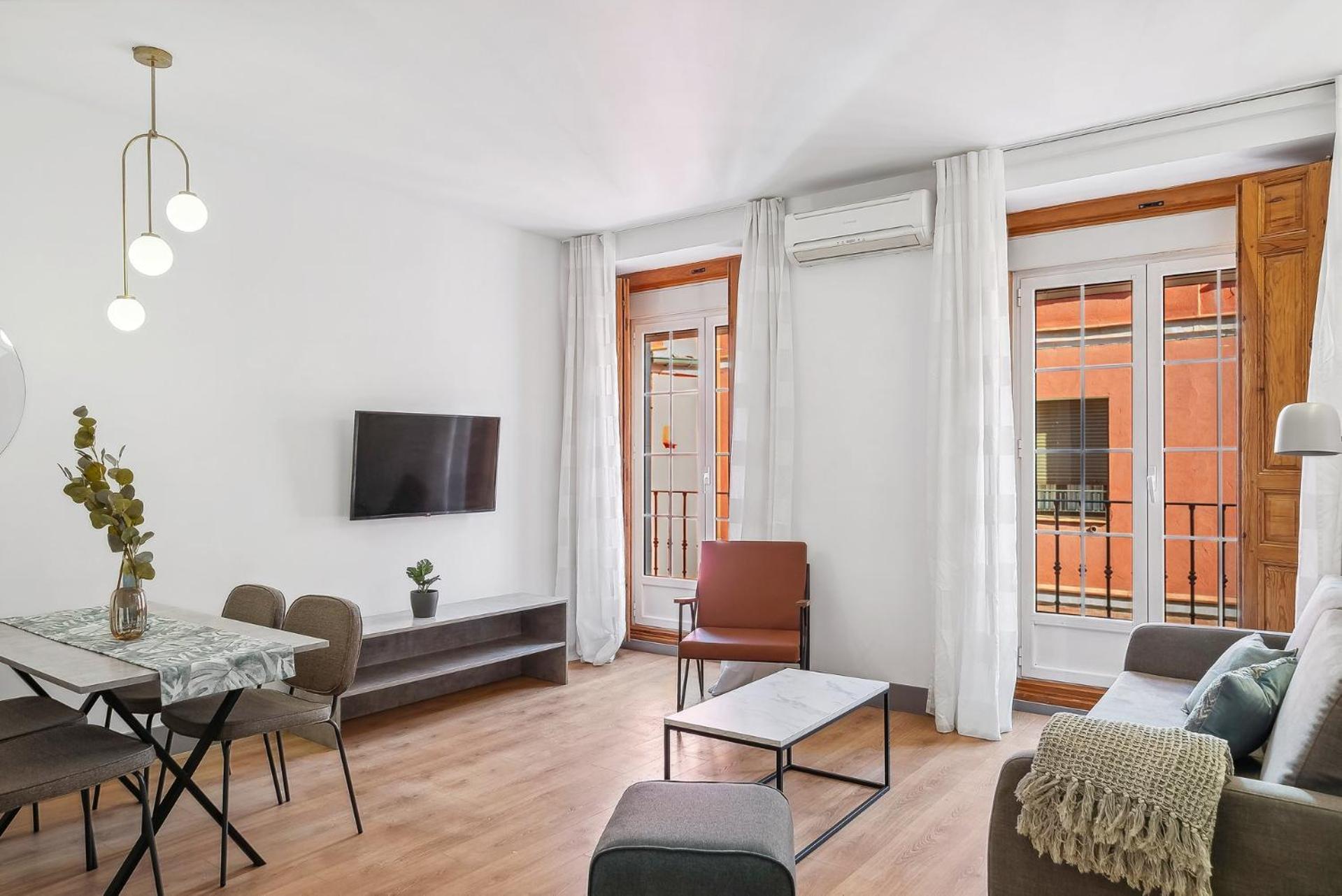 Limehome Madrid Calle De Santa Ana - Estancia Temporal Εξωτερικό φωτογραφία