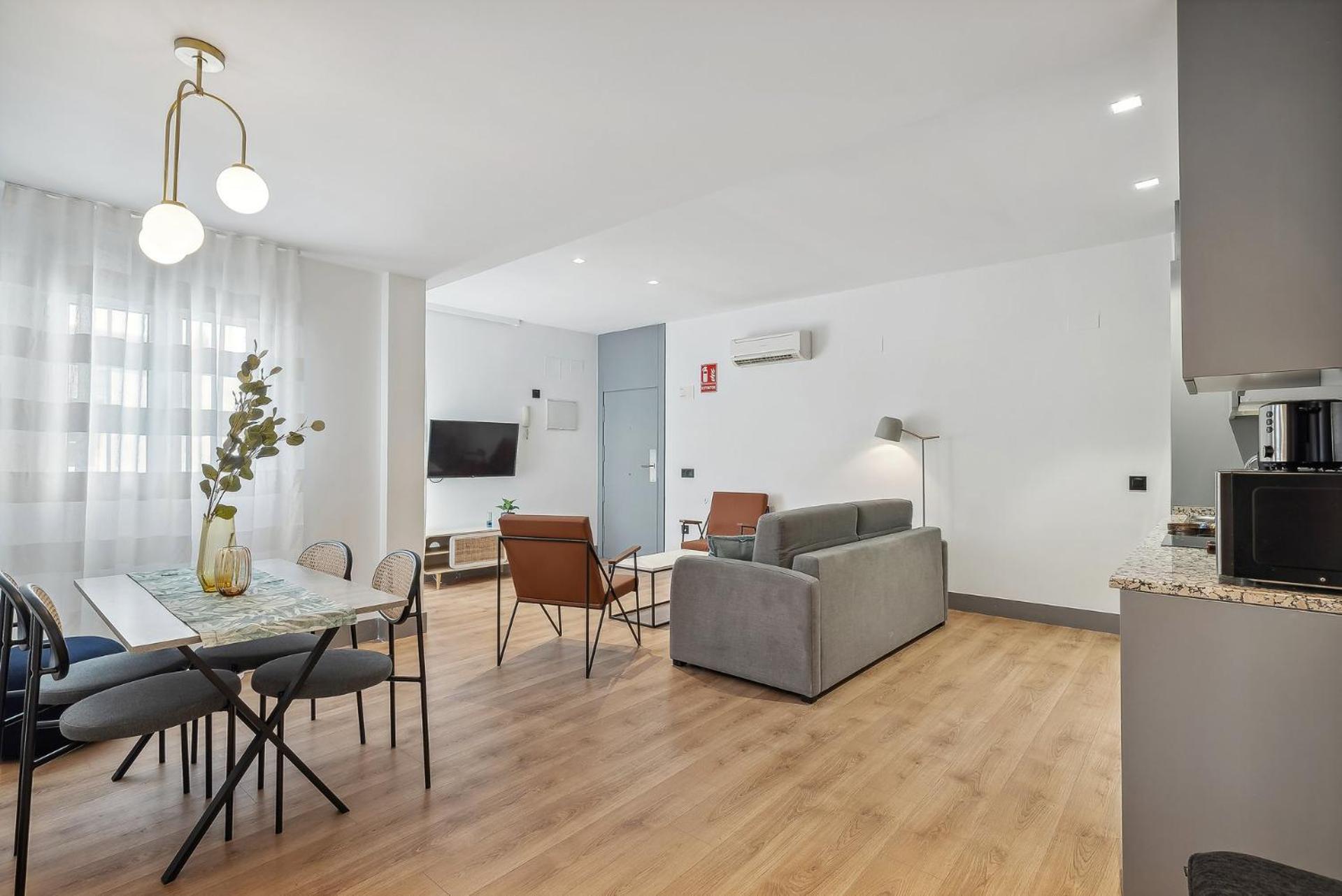 Limehome Madrid Calle De Santa Ana - Estancia Temporal Εξωτερικό φωτογραφία