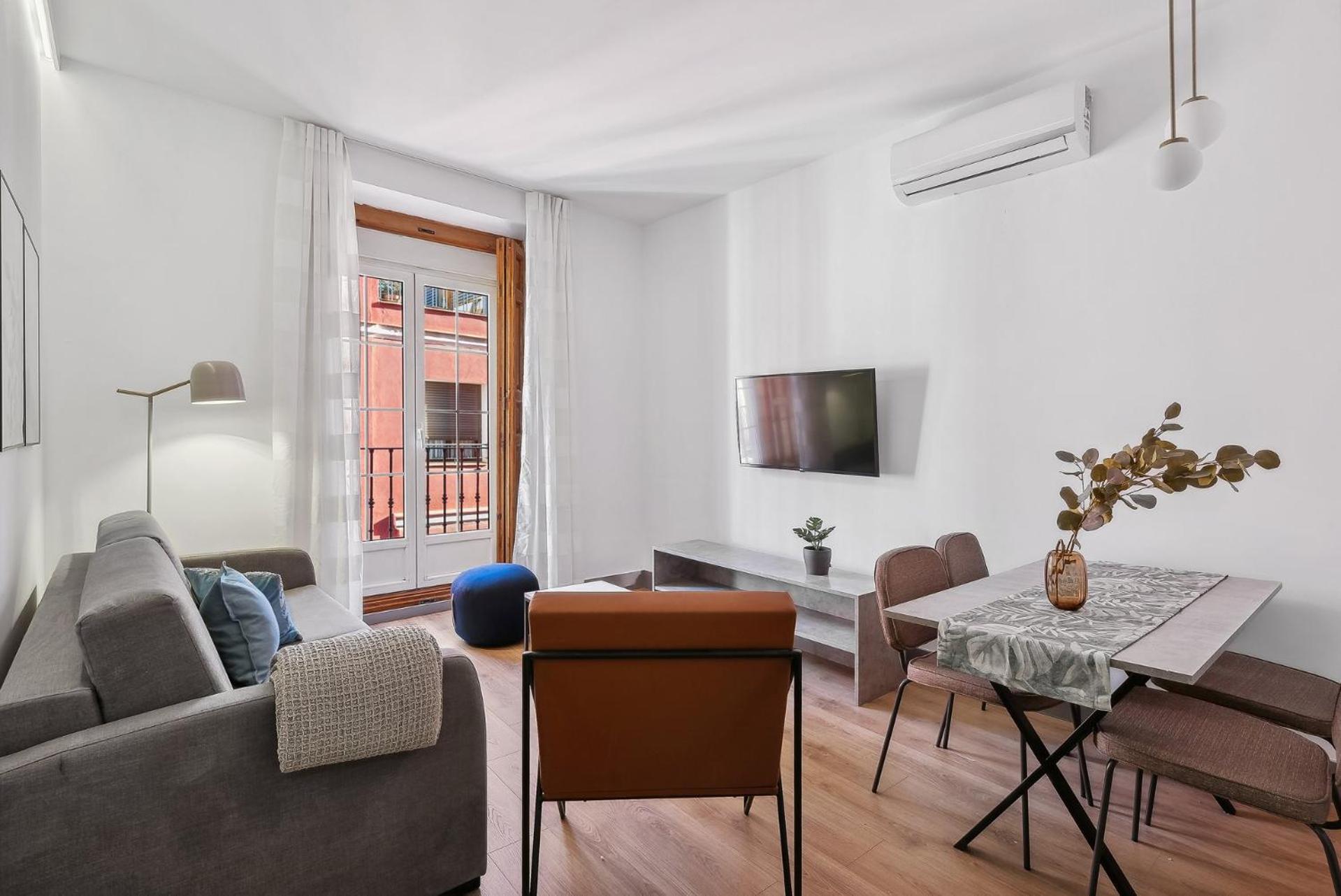 Limehome Madrid Calle De Santa Ana - Estancia Temporal Εξωτερικό φωτογραφία